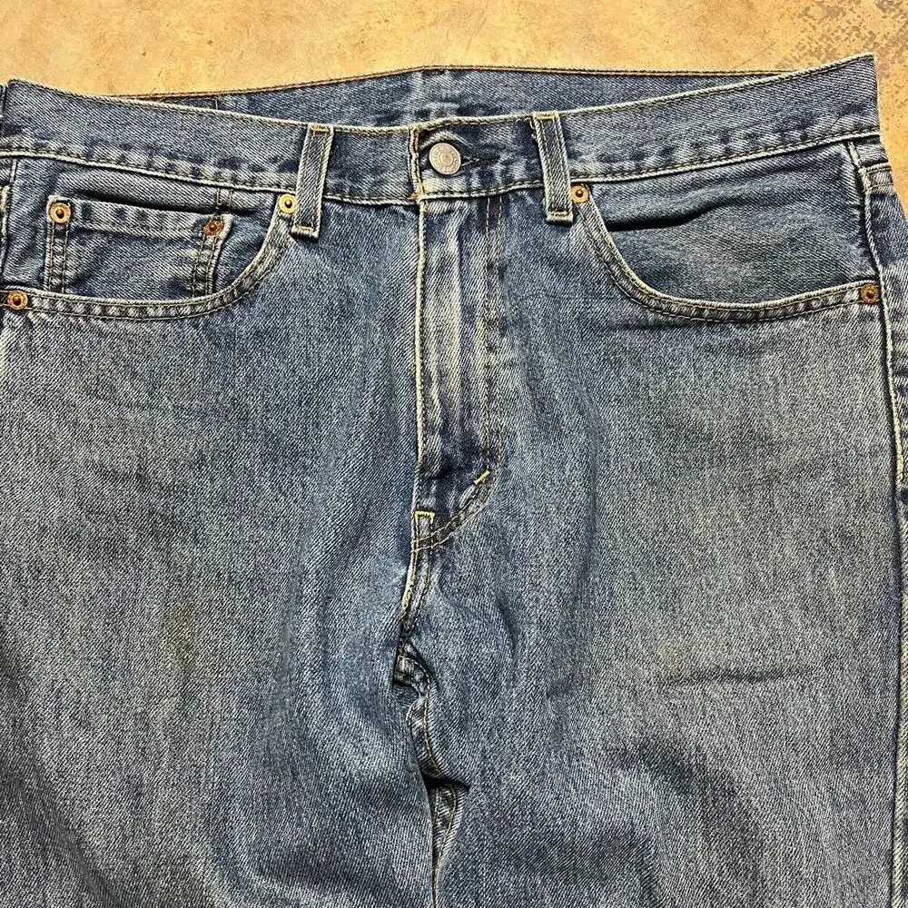 Levis measurements waist